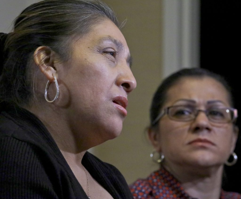 Empleada de resort de Trump denuncia abusos