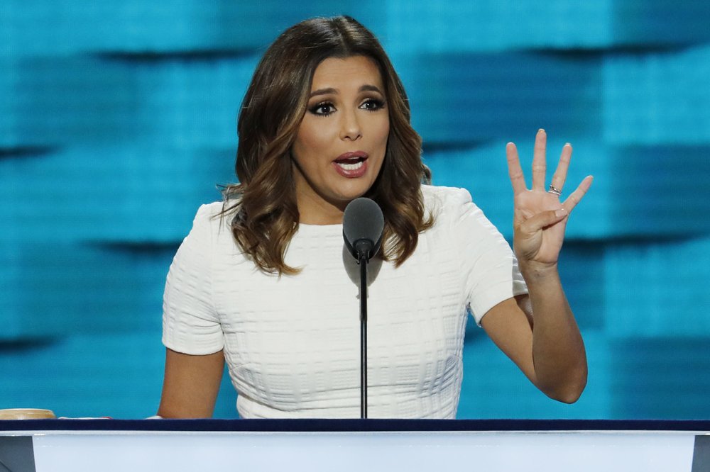 Actores y escritores latinos firman “carta de solidaridad”