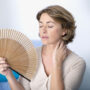 Principales síntomas de la menopausia: Fatiga, aumento de peso e insomnio